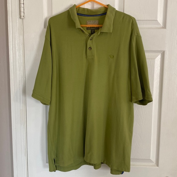 Cabelas green men’s polo